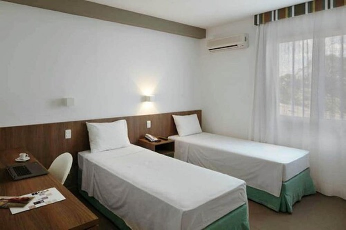 Imagen de la habitación del Hotel Del Fiol. Foto 11