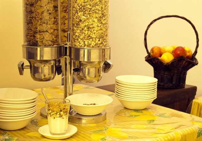 Imagen del bar/restaurante del Hotel Del Golfo. Foto 3