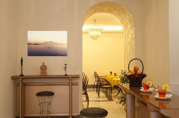 Imagen del bar/restaurante del Hotel Del Golfo. Foto 6