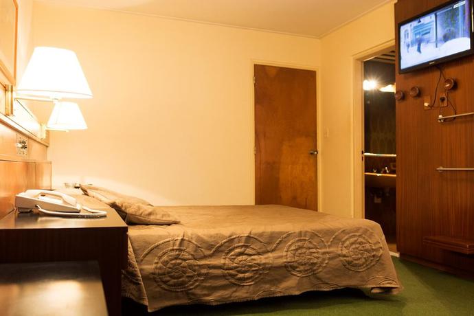 Imagen de la habitación del Hotel Del Jard&iacute;n. Foto 2