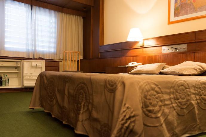 Imagen de la habitación del Hotel Del Jard&iacute;n. Foto 4