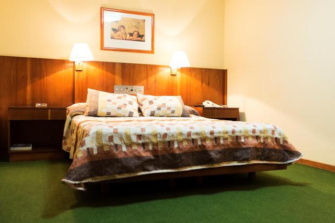 Imagen de la habitación del Hotel Del Jard&iacute;n. Foto 6