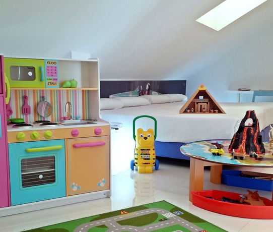 Imagen de los interiores del Hotel Del Juguete. Foto 15