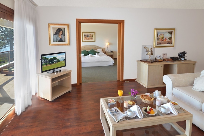 Imagen de la habitación del Hotel Del Lago Golf and Art Resort. Foto 6