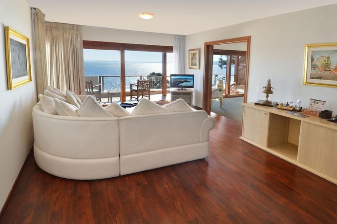 Imagen de la habitación del Hotel Del Lago Golf and Art Resort. Foto 12