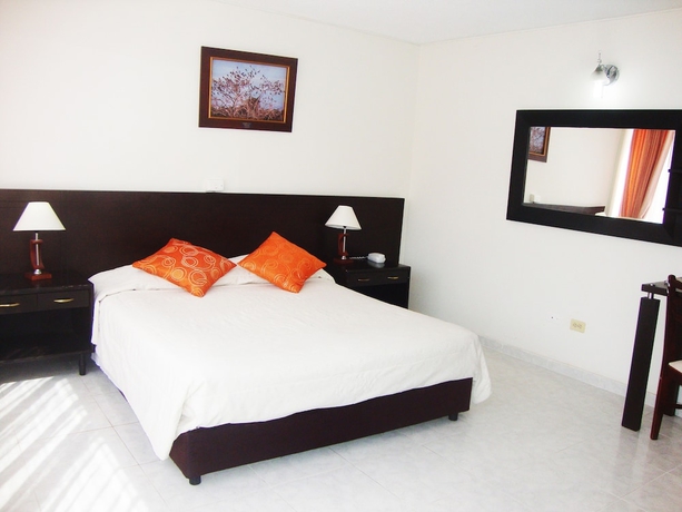 Imagen de la habitación del Hotel Del Llano. Foto 5