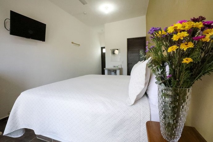 Imagen de la habitación del Hotel Del Mar, Barra de Navidad. Foto 4