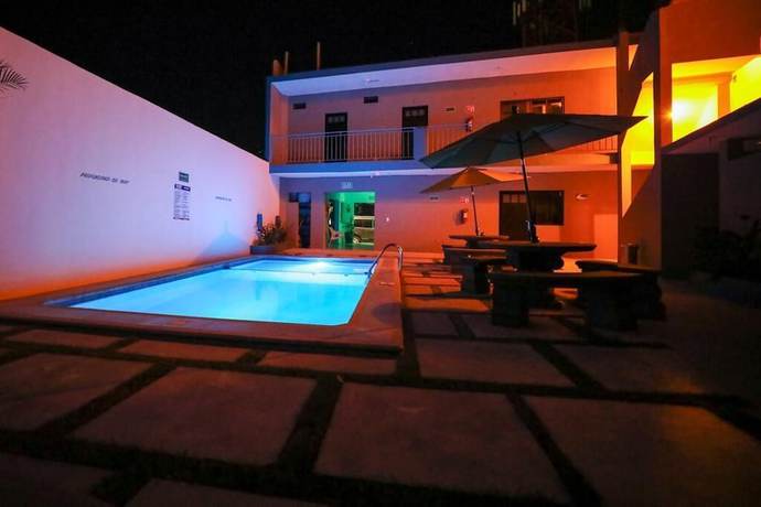 Imagen de la piscina del Hotel Del Mar, Barra de Navidad. Foto 17
