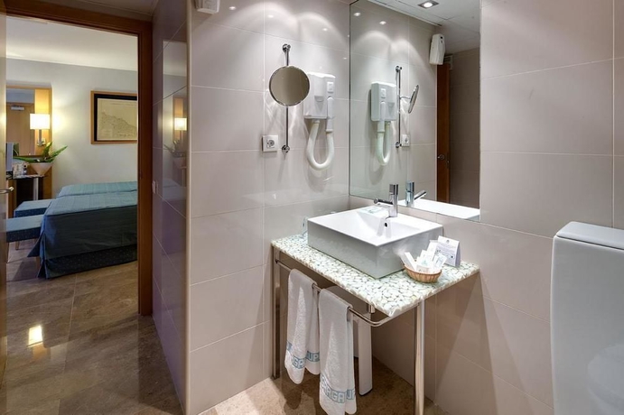 Imagen de la habitación del Hotel Del Mar, EL BORN. Foto 8