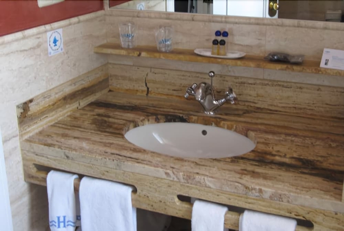 Imagen de la habitación del Hotel Del Mar and Spa. Foto 6