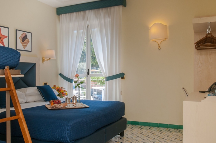 Imagen de la habitación del Hotel Del Mare, Sorrento. Foto 3
