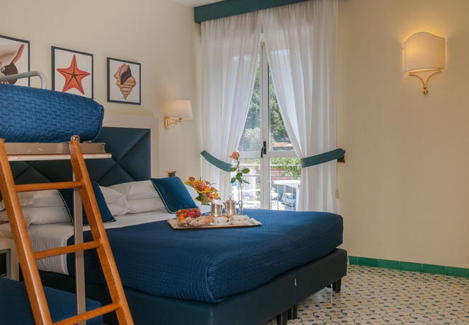 Imagen de la habitación del Hotel Del Mare, Sorrento. Foto 7