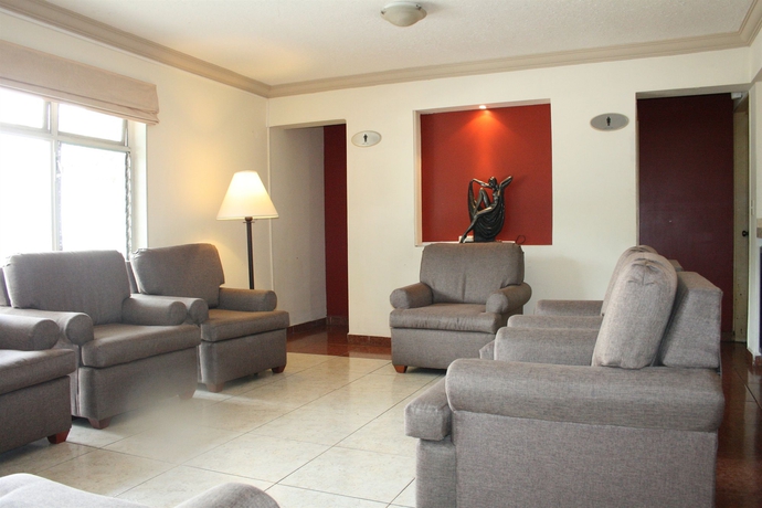 Imagen de los interiores del Hotel Del Marqués and Suites. Foto 7