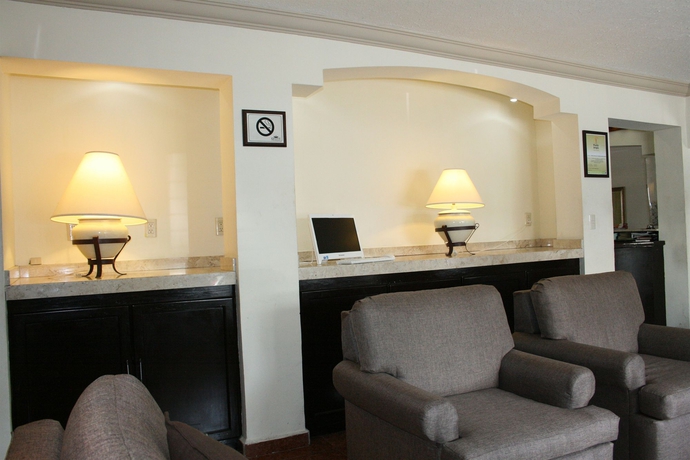 Imagen de los interiores del Hotel Del Marqués and Suites. Foto 8