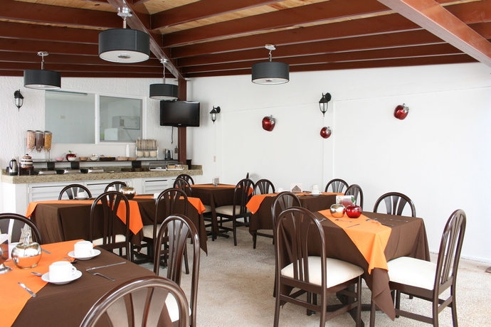 Imagen del bar/restaurante del Hotel Del Marqués and Suites. Foto 4