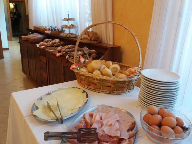 Imagen del bar/restaurante del Hotel Del Negro. Foto 3
