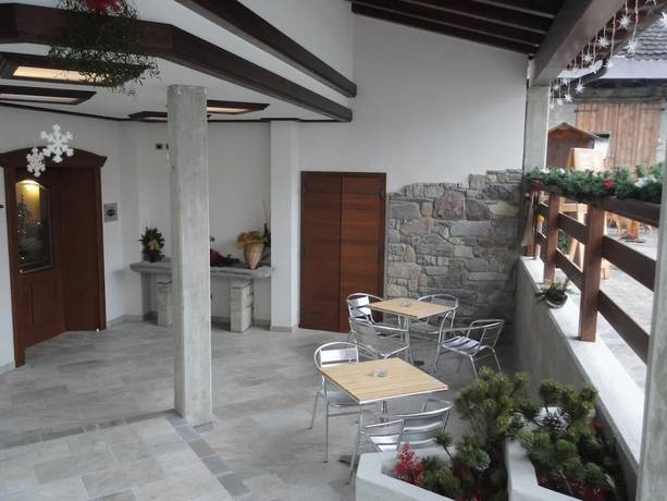 Imagen de los exteriores del Hotel Del Negro. Foto 15