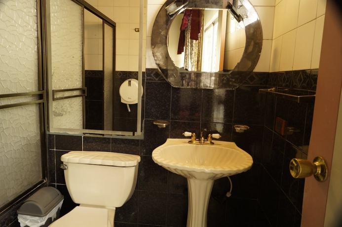 Imagen de la habitación del Hotel Del Parque, Calarca. Foto 8