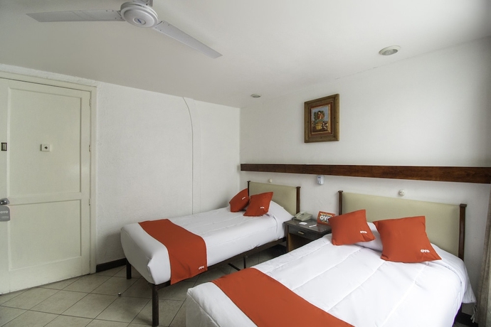 Imagen de la habitación del Hotel Del Paseo. Foto 6