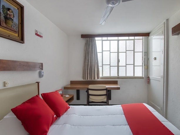 Imagen de la habitación del Hotel Del Paseo. Foto 14