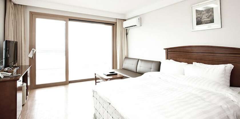 Imagen de la habitación del Hotel Del Pino. Foto 15