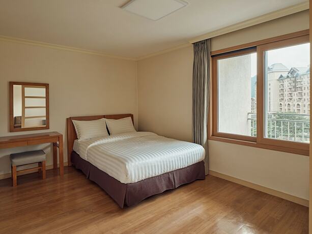 Imagen de la habitación del Hotel Del Pino. Foto 19