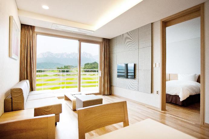 Imagen de la habitación del Hotel Del Pino Golf and Resort. Foto 18