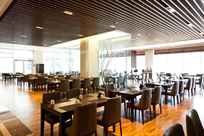 Imagen del bar/restaurante del Hotel Del Pino Golf and Resort. Foto 2