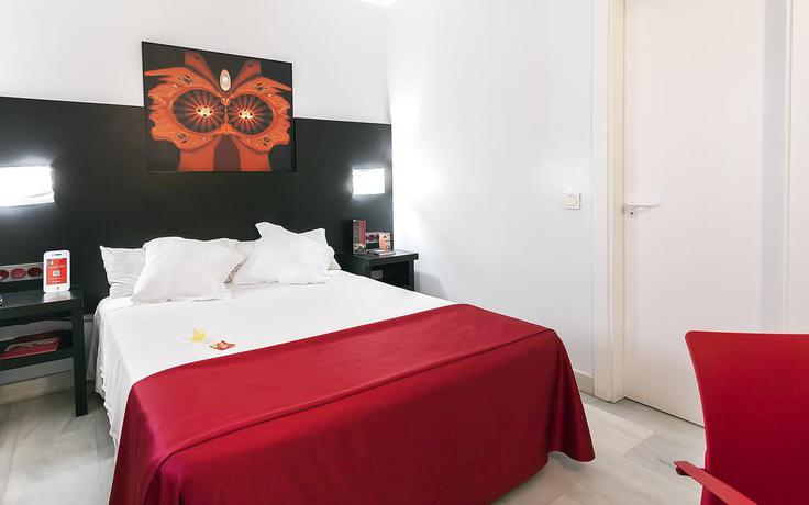 Imagen de la habitación del Hotel Del Pintor. Foto 12