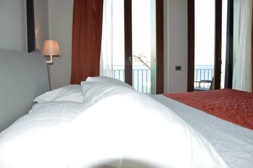 Imagen de la habitación del Hotel Del Porto, Torri Del Benaco. Foto 8