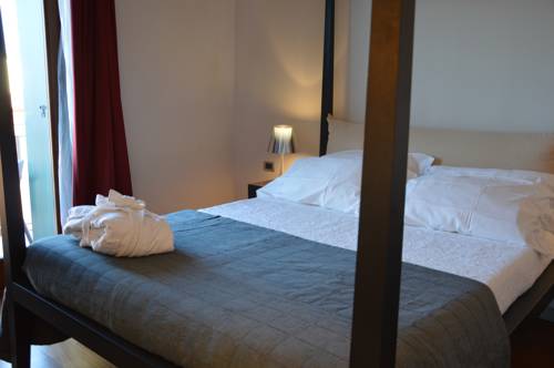Imagen de la habitación del Hotel Del Porto, Torri Del Benaco. Foto 16