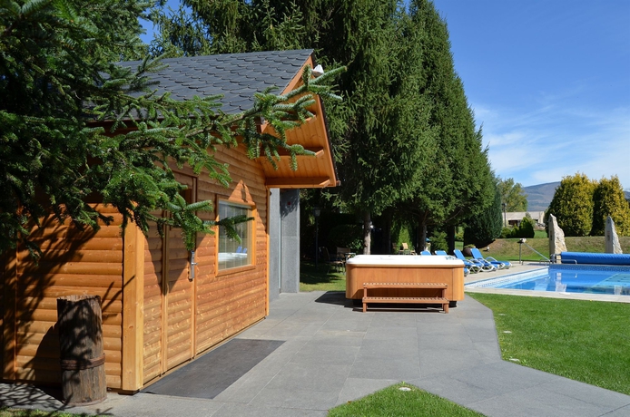 Imagen de la piscina del Hotel Del Prado, Puigcerdá. Foto 14