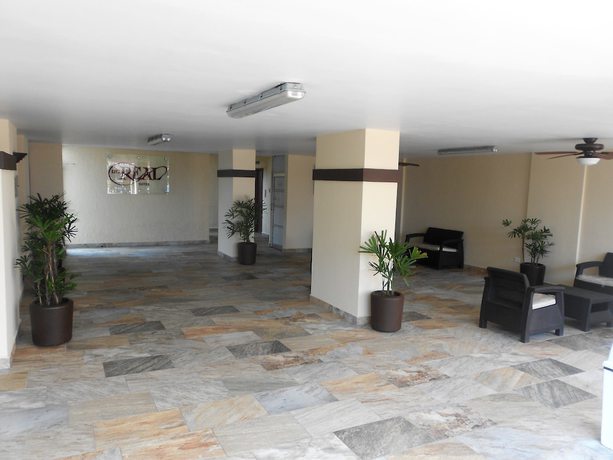 Imagen de los interiores del Hotel Del Real and Suites. Foto 14