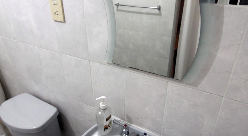 Imagen de la habitación del Hotel Del Refugio. Foto 5