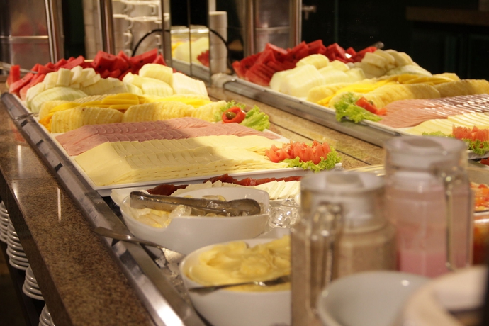 Imagen del bar/restaurante del Hotel Del Rey Quality. Foto 8