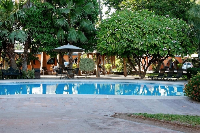 Imagen de la piscina del Hotel Del Rio. Foto 9