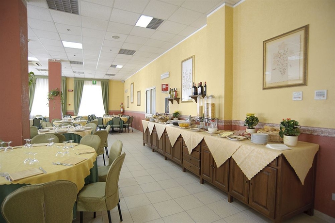 Imagen del bar/restaurante del Hotel Del Santuario. Foto 2