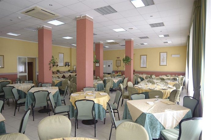 Imagen del bar/restaurante del Hotel Del Santuario. Foto 4