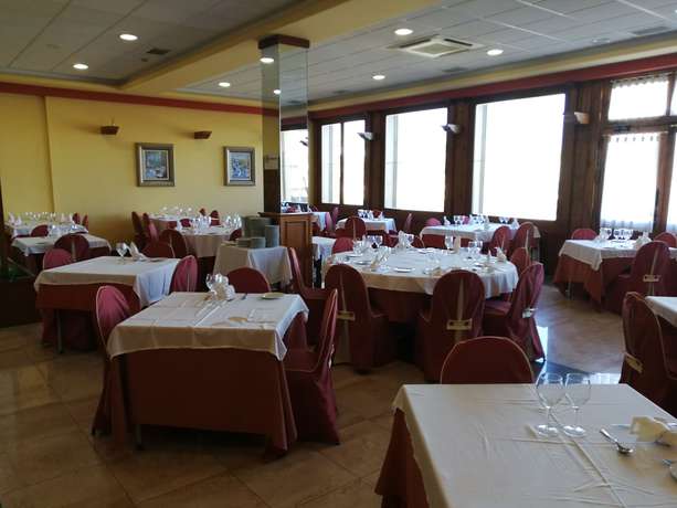 Imagen del bar/restaurante del Hotel Del Sol, Motilla del Palancar. Foto 2