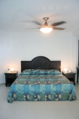 Imagen de la habitación del Hotel Del Sol, Puerto Cancún. Foto 9