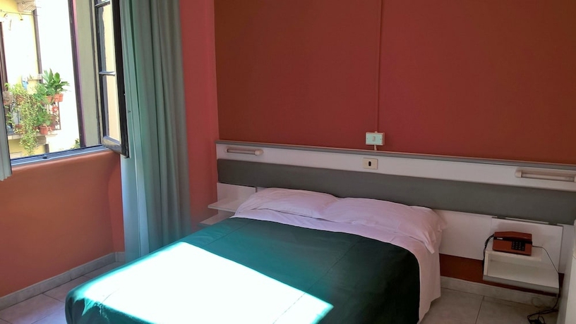 Imagen de la habitación del Hotel Del Sole, Milán. Foto 3