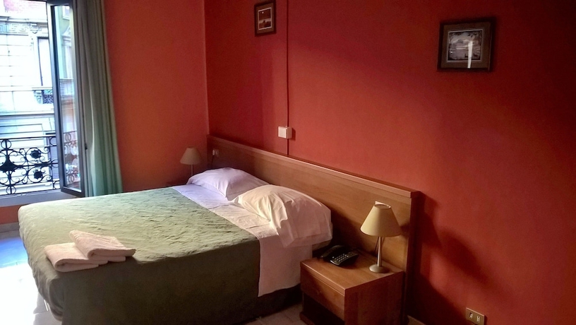 Imagen de la habitación del Hotel Del Sole, Milán. Foto 9