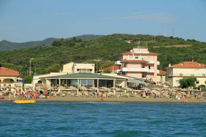 Imagen general del Hotel Del Sole, San Vincenzo. Foto 1
