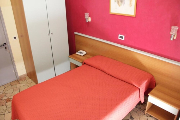 Imagen de la habitación del Hotel Del Sud. Foto 10