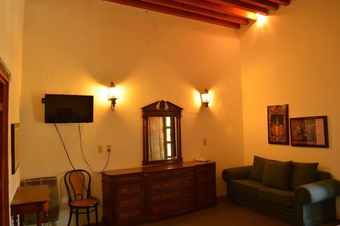 Imagen de los interiores del Hotel Del Vasco. Foto 10