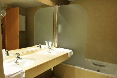 Imagen general del Hotel Del Vino. Foto 4