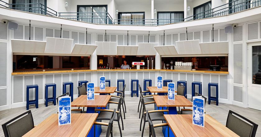 Imagen del bar/restaurante del Hotel Delamar - Adults Only. Foto 2