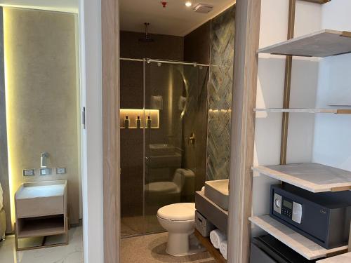 Imagen de la habitación del Hotel Delamar. Foto 10