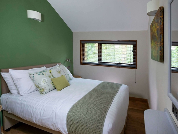 Imagen de los interiores del Hotel Delamere Forest - Forest Holidays. Foto 8