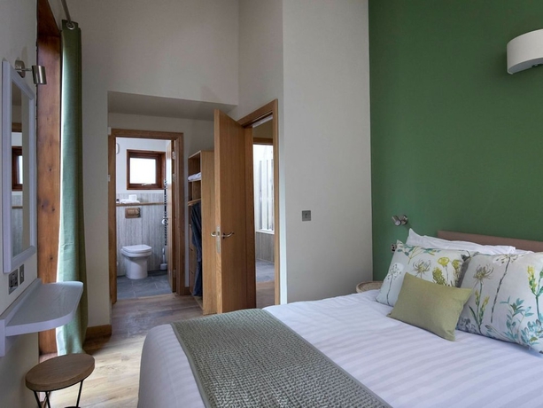 Imagen de los interiores del Hotel Delamere Forest - Forest Holidays. Foto 16